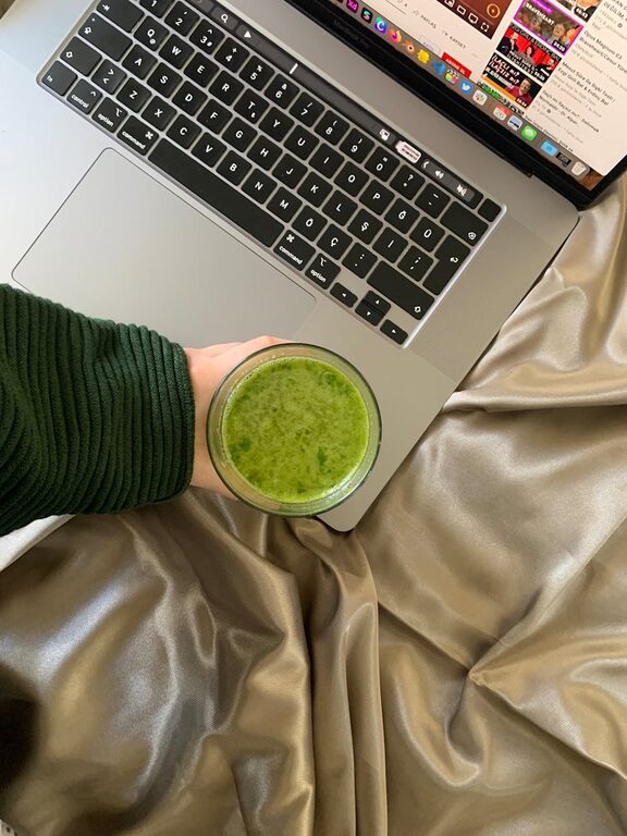 Tips for Creating an Effective Morning Routine to Boost Productivity and Well-being